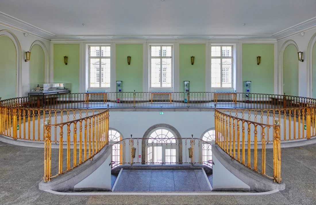 Bonn Üniversitesi ana binası