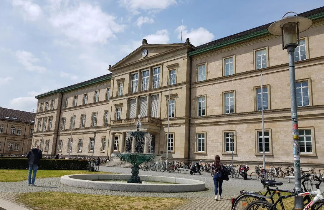 Tübingen Üniversitesi Neue Aula binası